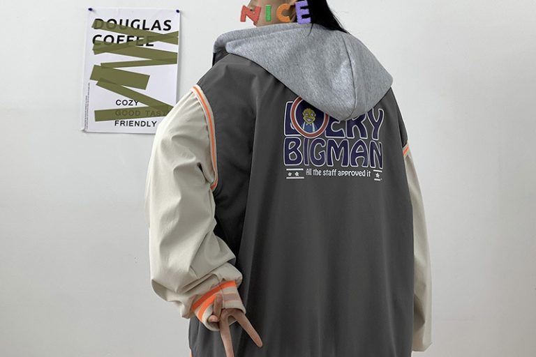 Printed loose fashion hooded varsity jacket (3)